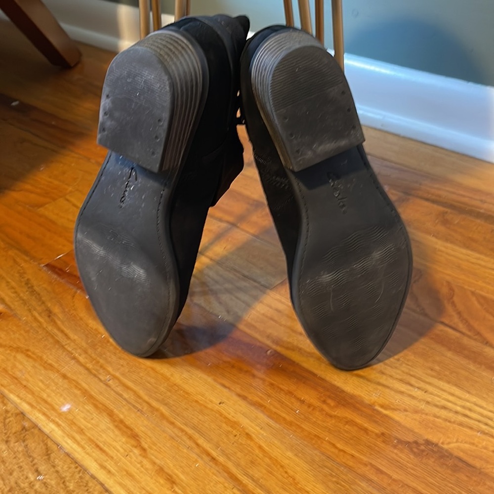 EUC Clark’s Bootie - size 7.5 - Picture 5 of 7